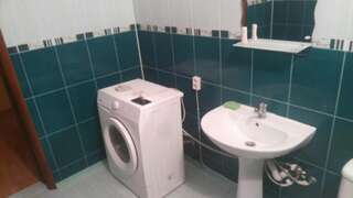 Мини-отель Mini hotel on Raisy Okipnoi street Киев Двухместный номер с 2 отдельными кроватями и балконом-5